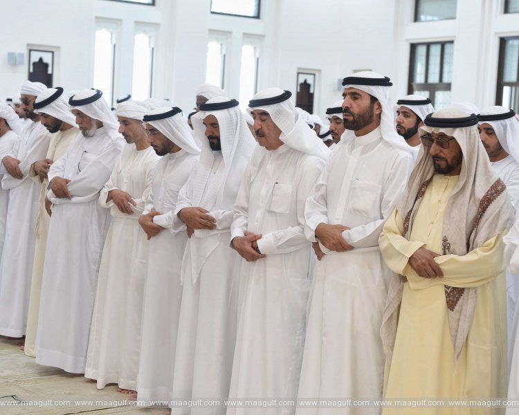 20 UAQ Ruler performs funeral prayer for Ahmed bin Abdullah bin Saeed Al Mu\'alla