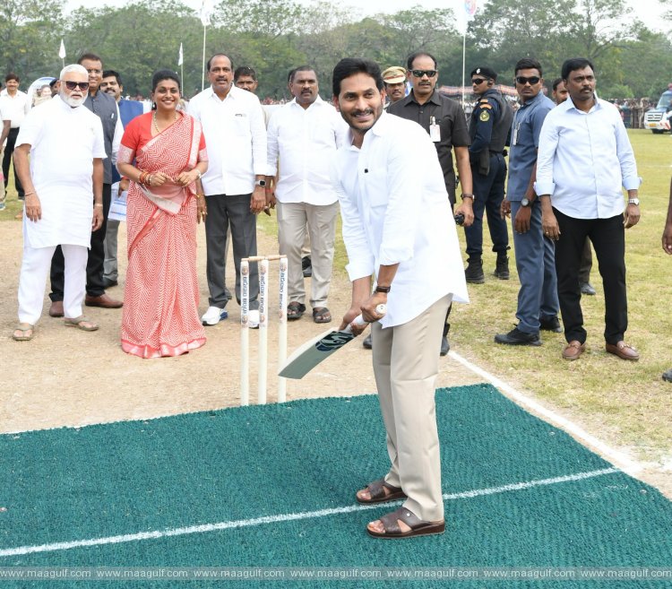 ‘ఆడుదాం ఆంధ్రా’ పోటీలు ప్రారంభించిన సిఎం జగన్‌