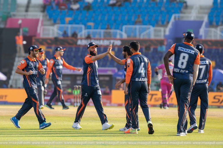 20 Qais Ahmad and Salman Irshad bowl Samp Army to a six-wicket win over Bangla Tigers