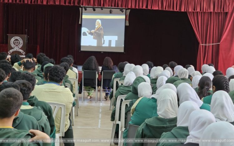 ప్రధాని మోదీ ‘పరీక్ష పే చర్చా-2024’ని ఆసక్తిగా విన్న కువైట్‌ విద్యార్థులు