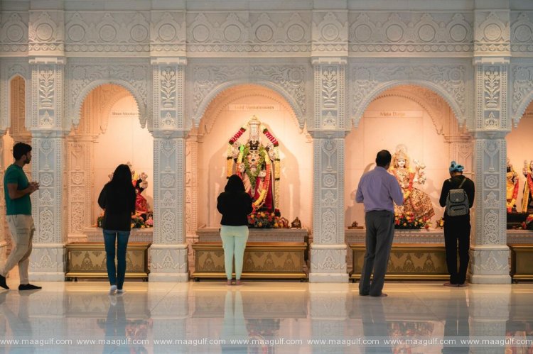 జెబెల్ అలీ దేవాలయానికి పోటెత్తిన భక్తులు