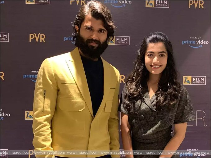 9 విజయ్ రష్మికల పెళ్లికి ముహూర్తం ఫిక్స్ అయ్యిందా.?
