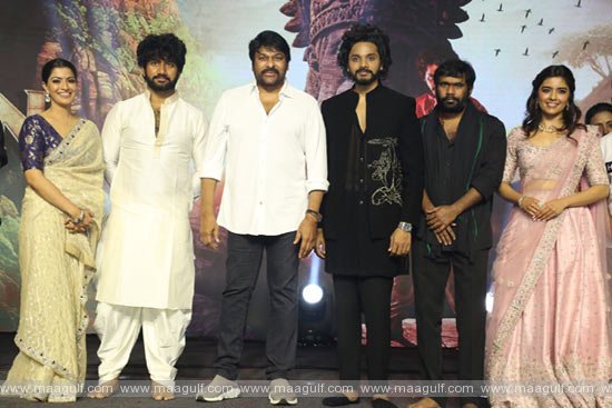 కీలక నిర్ణయం తీసుకున్న  \'హనుమాన్‌\' టీమ్