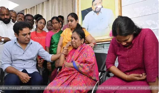 లాస్య నందిత కుటుంబాన్ని పరామర్శించిన కేటీఆర్‌