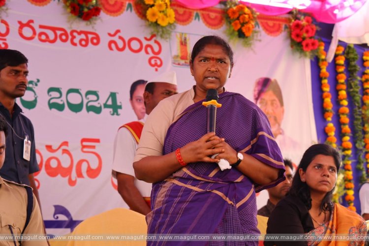 మేడారంలో ఆర్టీసీ బేస్ క్యాంప్ ను ప్రారంభించిన మంత్రి సీతక్క