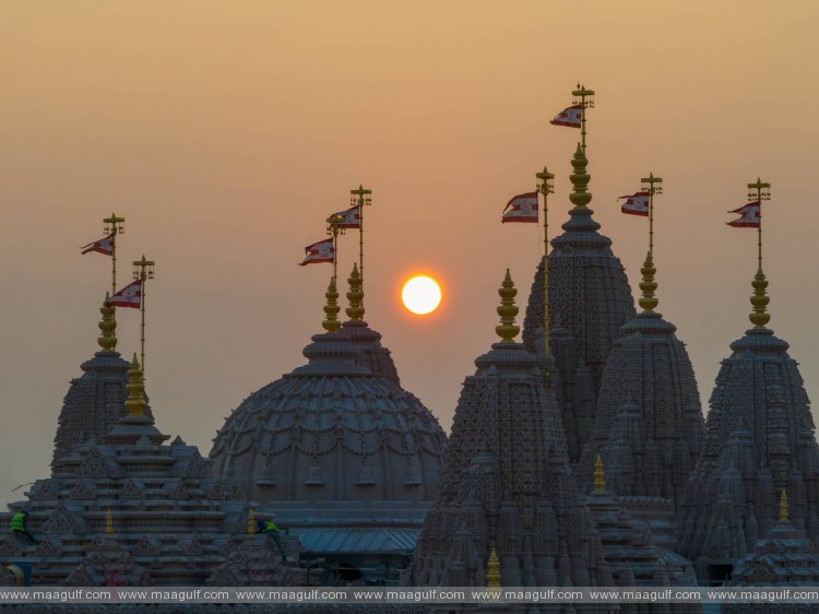 అబుధాబి BAPS హిందూ దేవాలయం పై తొలి గీతం