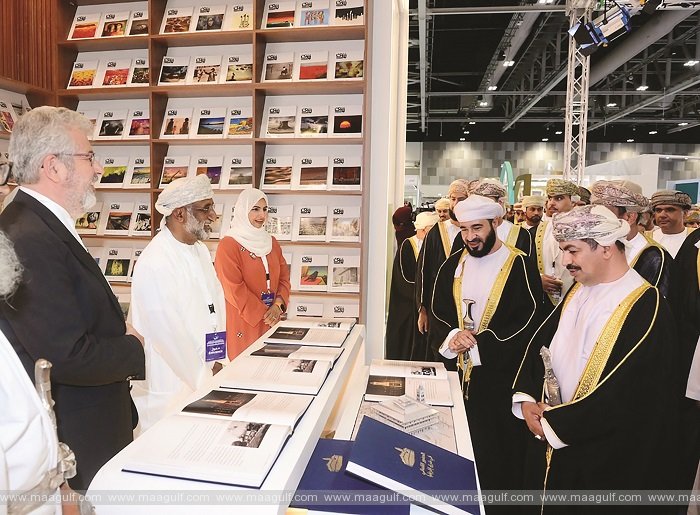 మస్కట్ ఇంటర్నేషనల్ బుక్ ఫెయిర్ ప్రారంభం