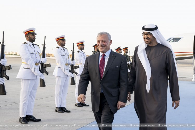 UAE President greets King of Jordan upon arrival in UAE on fraternal visit