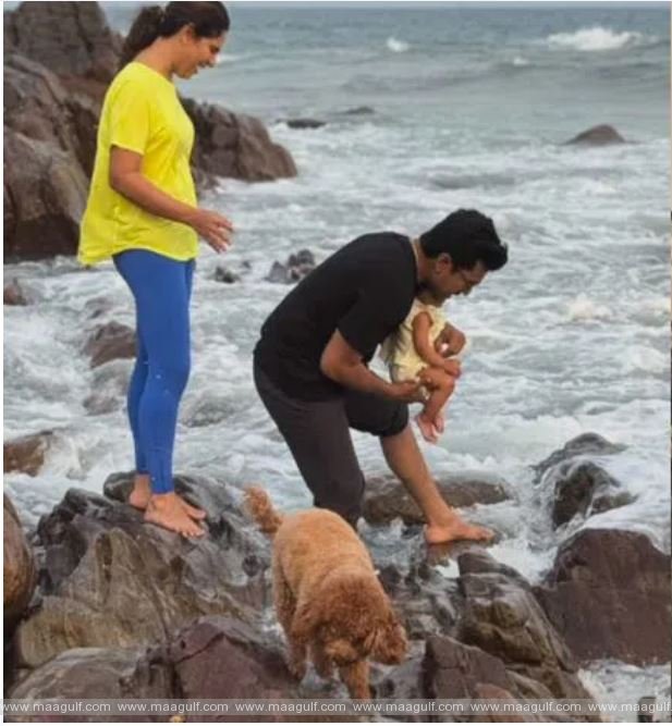 వైజాగ్ బీచ్‌లో కూతురు క్లీంకారతో రామ్ చరణ్..