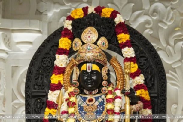1 సూర్య తిలకం రూపొందించిన ట్రస్ట్ సిబ్బంది