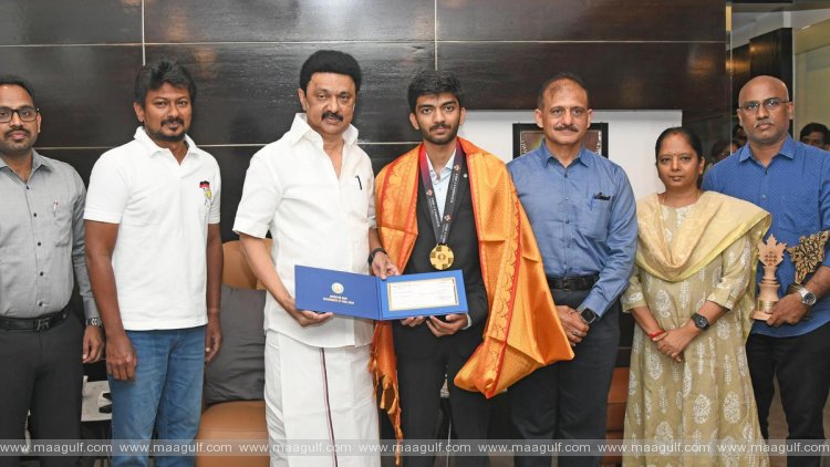 చెస్ రారాజుకు న‌గ‌దు పుర‌స్కారం…