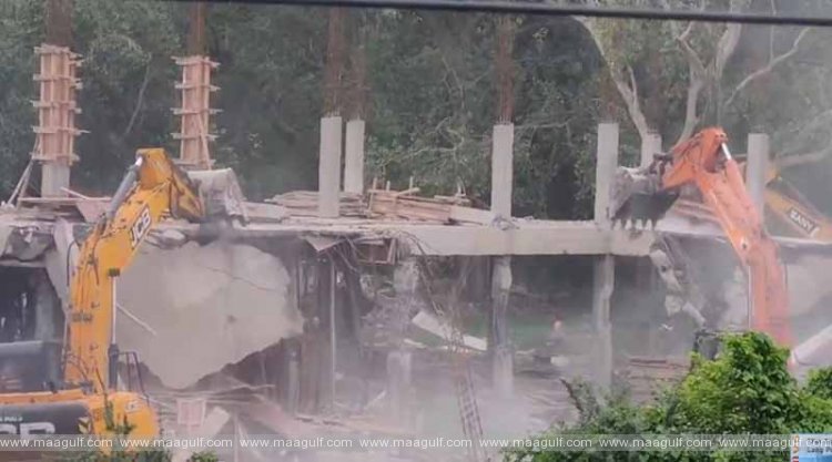 వైఎస్ జగన్ కు భారీ షాక్..