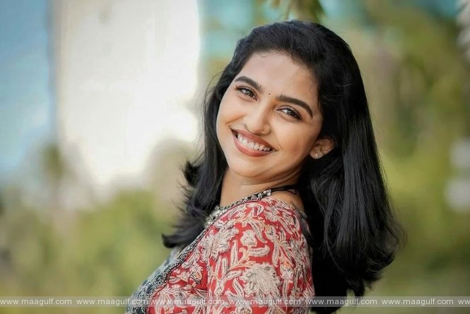 తెలుగులో విపరీతమైన క్రేజ్‌తో దూసుకెళ్తోన్న ‘ప్రేమలు’ బ్యూటీ.!