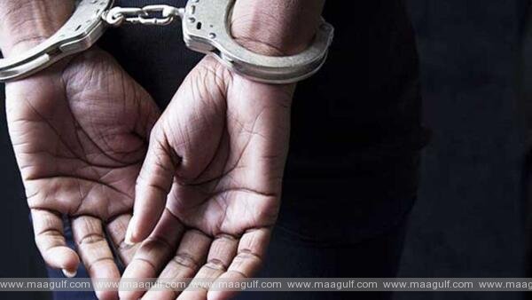 ప్రియుడిని కత్తితో పొడిచిన మహిళకు 6 నెలల జైలుశిక్ష