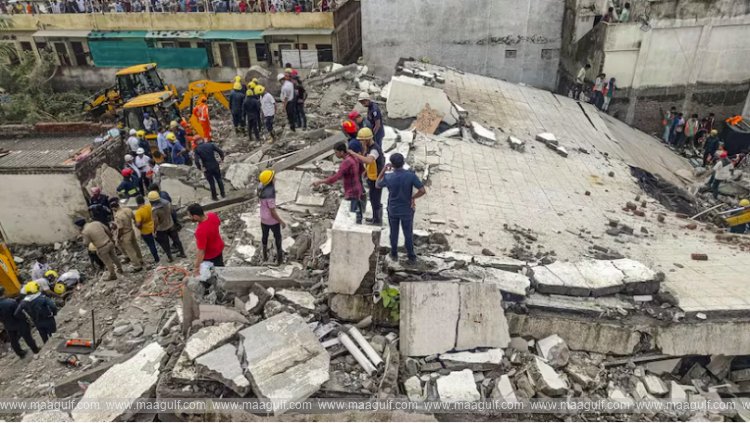 1 ముంబైలో కుప్పకూలిన నాలుగు అంతస్థుల భవనం