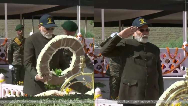 కార్గిల్ యుద్ధ వీరులకు నివాళులర్పించిన ప్రధాని మోదీ