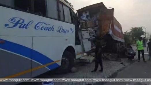 హత్రాస్‌లో ఘోర ప్రమాదం..ఇద్దరు మృతి..16 మందికి గాయాలు