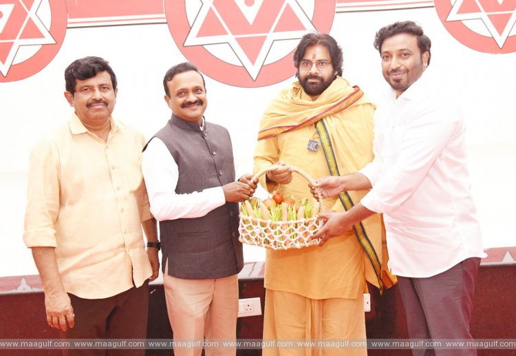 డిప్యూటీ సీఎం పవన్ కళ్యాణ్ ని కలిసిన మచిలీపట్నం ఎంపీ బాలశౌరి