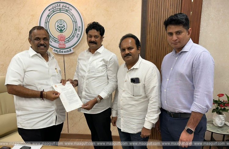 NAREDCO ప్రతినిధులతో రాష్ట్ర రెవిన్యూ శాఖ మంత్రి అనగాని సత్య ప్రసాద్