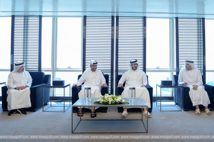 Sultan bin Ahmed receives delegation from du