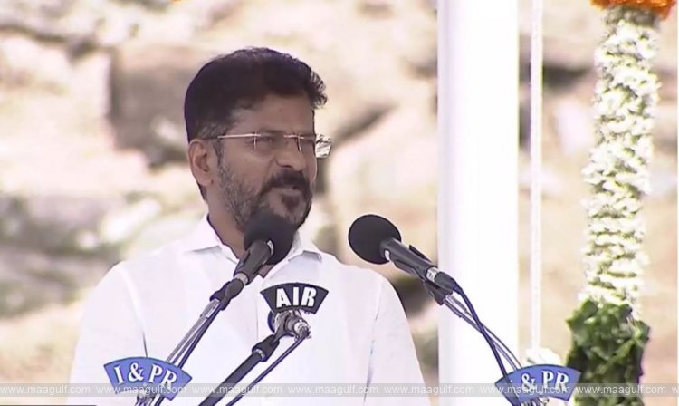 తొలిసారి జెండాను ఎగురవేసిన సీఎం రేవంత్‌