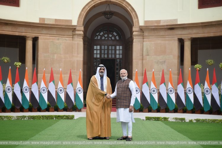 Abu Dhabi\'s Crown Prince, Indian Prime Minister discuss strengthening relations