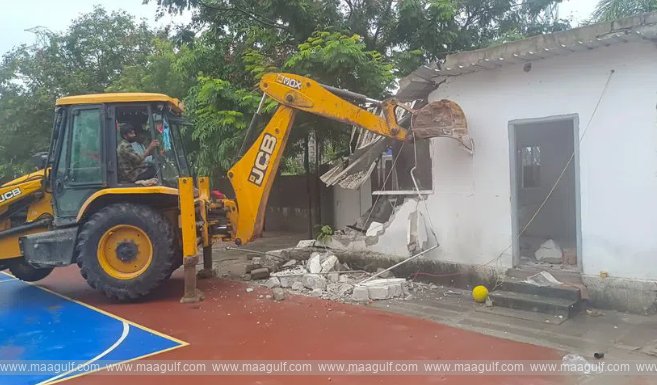 మాదాపూర్, అమీన్‌పూర్‌, మల్లంపేటలలో ఆక్రమణలు కూల్చివేస్తున్న HYDRAA
