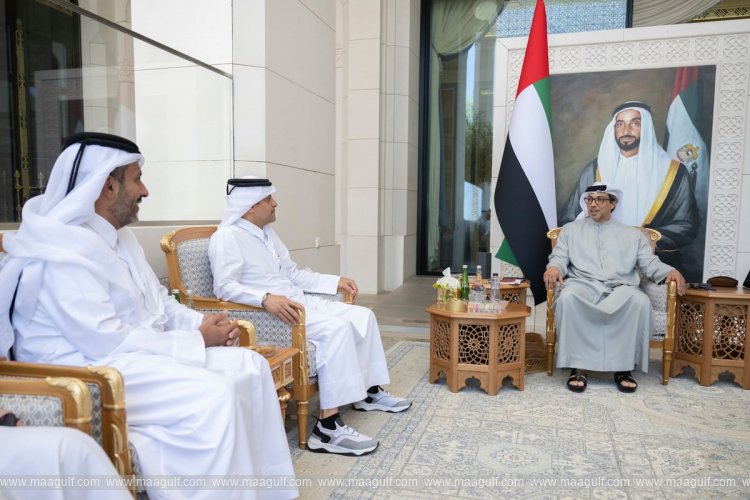 Mansour bin Zayed receives Chief of Amiri Diwan of Qatar