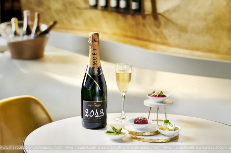 Emirates delights customers with perfectly paired Moët & Chandon Champagne and Canapés Menu