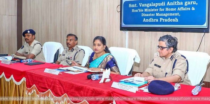 సోషల్ మీడియా పై నిఘా: హోమ్ మంత్రి అనిత