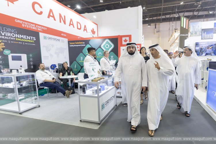 Ahmed bin Mohammed tours Big 5 Global