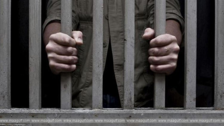 మహిళపై వేధింపులు.. నిందితులకు జైలుశిక్ష, జరిమానా..!!