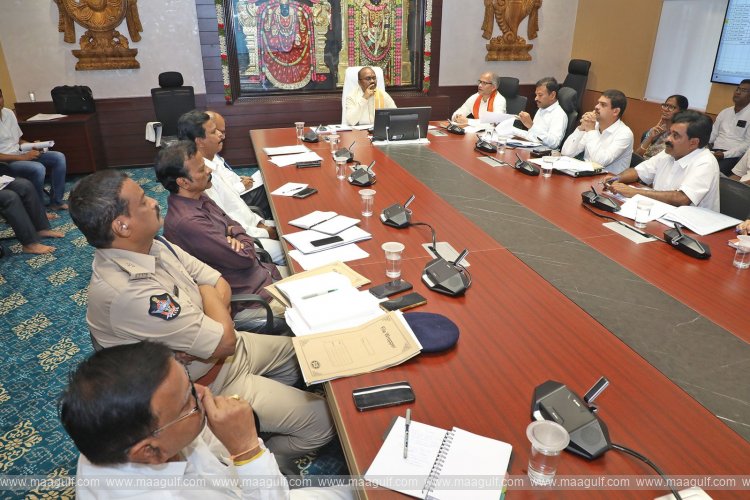 వైకుంఠ ఏకాదశి ఏర్పాట్ల పై TTD EO సమీక్ష