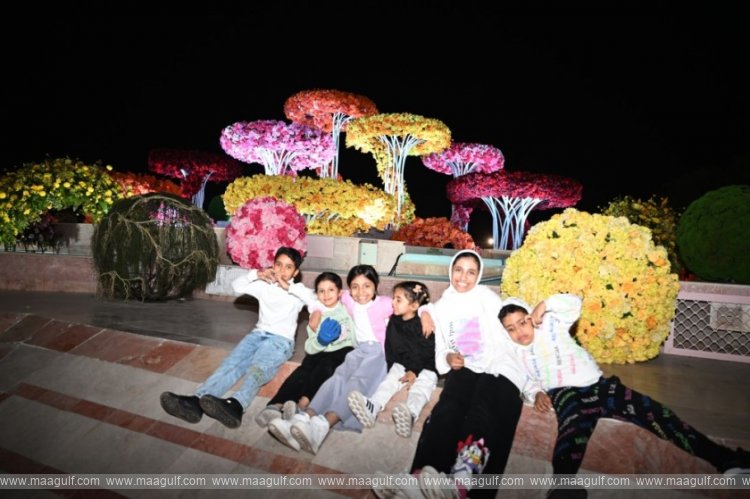 మస్కట్ లో మస్కట్ నైట్స్, ఫ్లవర్ ఫెస్టివల్ ప్రారంభం..!!