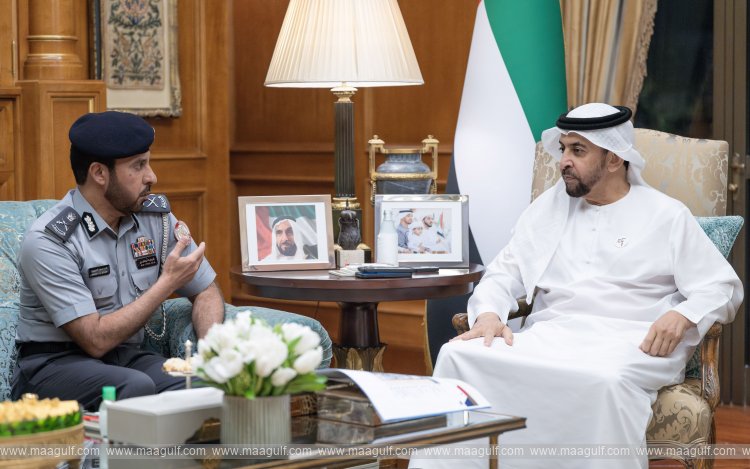Hamdan bin Zayed receives Commander-in-Chief of Abu Dhabi Police