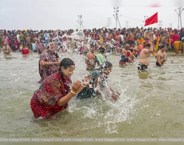 కుంభమేళాకు పోటెత్తిన భక్తులు..