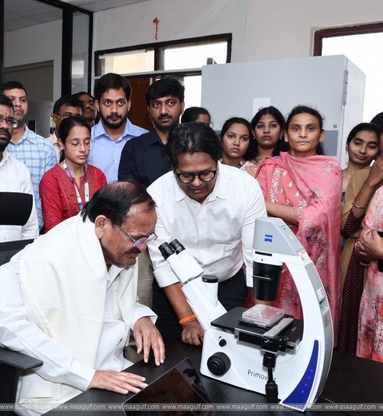 యు.ఆర్ అడ్వాన్స్డ్ థెర్ప్యూటిక్స్ పరిశోధనశాలను సందర్శించిన వెంకయ్యనాయుడు