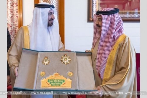 అరబ్ పార్లమెంట్ అత్యున్నత అవార్డు అందుకున్న కింగ్ హమద్..!!