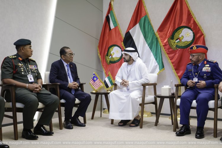 Sheikh Hamdan meets with Malaysia’s Defence Minister on sidelines of IDEX