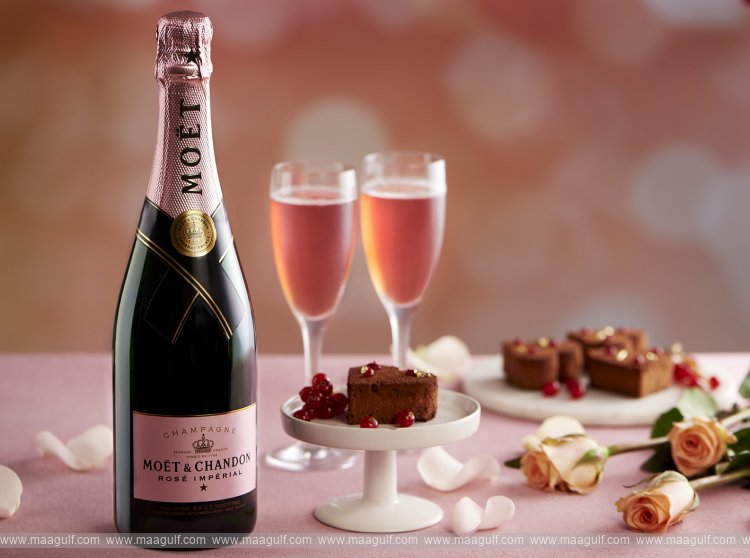 Emirates celebrates Valentines Day in the lounges