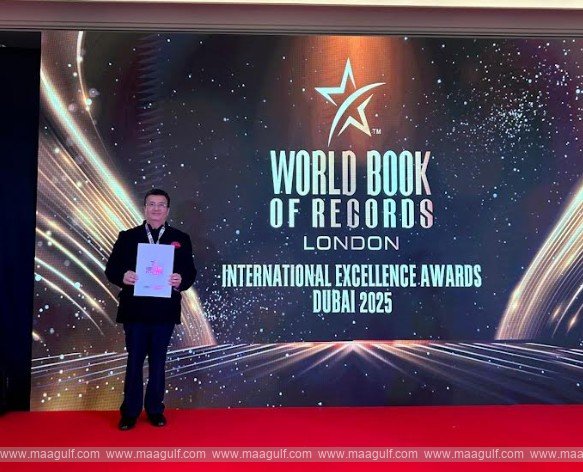 Dr.Paresh Rughani honoured with International Excellence Award in Dubai