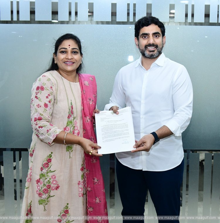 ఐ.టీ,విద్యా శాఖ మంత్రి లోకేష్ ను కలిసిన హోంమంత్రి అనిత