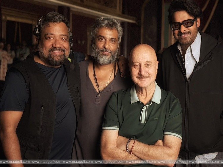 ప్రభాస్ హను లో బాలీవుడ్ లెజెండ్ అనుపమ్ ఖేర్