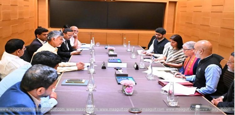 బిల్ గేట్స్ తో ఏపీ సీఎం చంద్రబాబు భేటీ