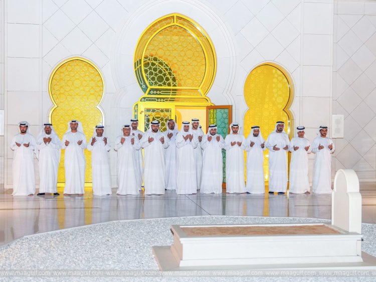 20 Ruler of Fujairah visits tomb of Sheikh Zayed