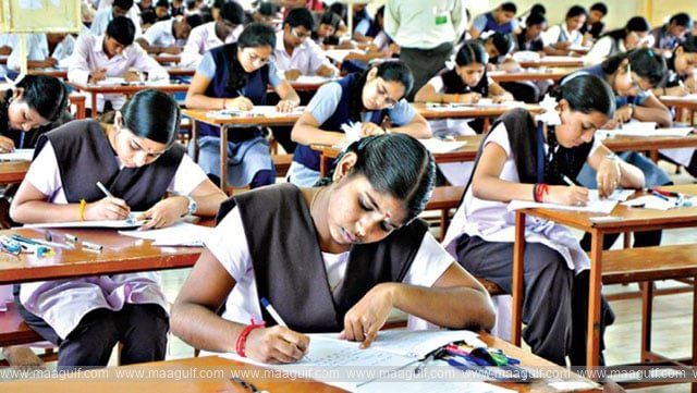 ఫీజు చెల్లించకపోతే విద్యార్థులను పరీక్షలు రాయనియ్యరా?