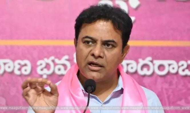 కేటీఆర్‌ పై రెండు కేసులు నమోదు