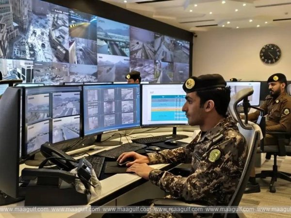 మక్కాలో ఉమ్రా భద్రత పర్యవేక్షణకు 200 స్మార్ట్ స్క్రీన్‌లు ఏర్పాటు..!!