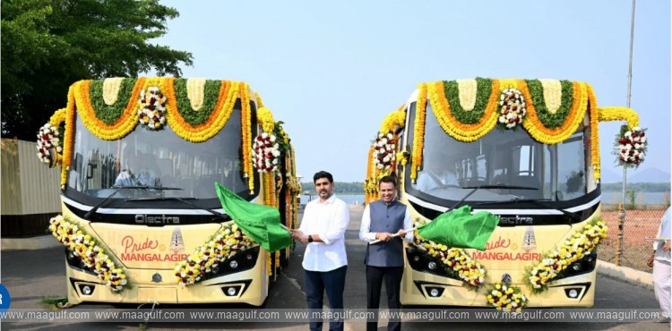 ఉచిత బస్ సర్వీస్ లను ప్రారంభించిన మంత్రి లోకేష్