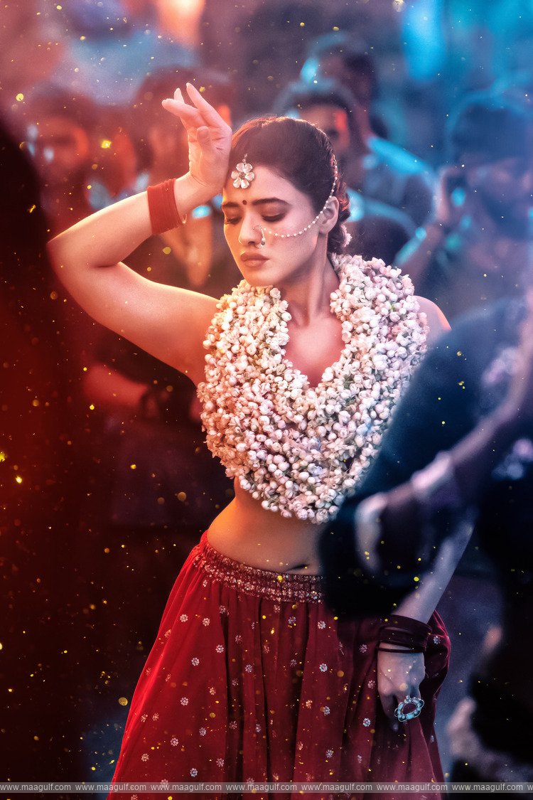 స్పెషల్ సాంగ్ \'అది ధ సర్ప్రైజ్\' విడుదల